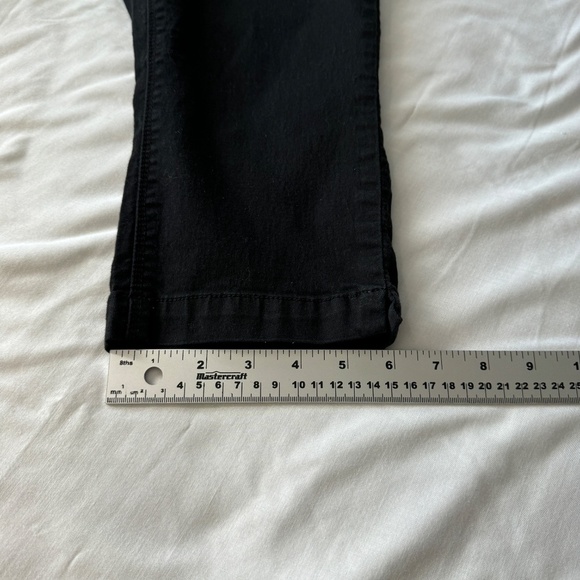 Royalty for Me Women's WANNA BETTA BUTT Capri Jeans Black Size 8 Stretch - Picture 11 of 12
